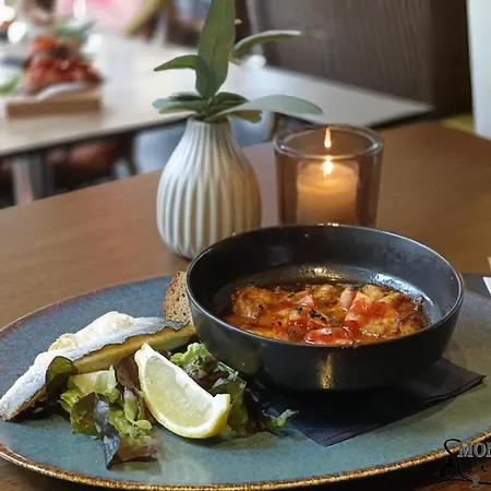 Отель Montagna Delmondo Валкенбург