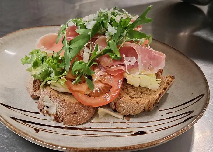 Отель Montagna Delmondo