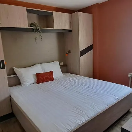 Montagna Delmondo Valkenburg (South Holland)