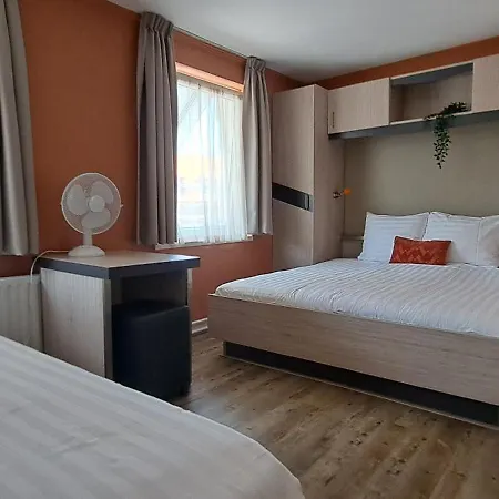 Montagna Delmondo Valkenburg (South Holland)