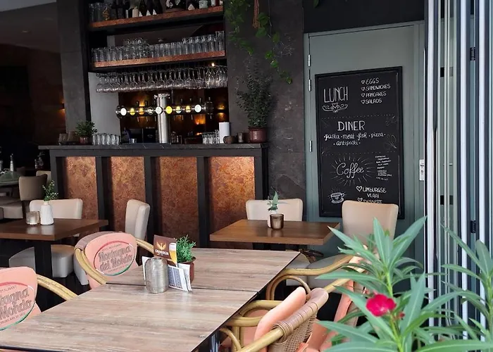 Montagna Delmondo Valkenburg (South Holland)